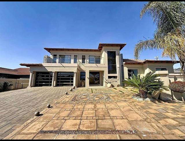 5 BEDROOM HOUSE FOR SALE IN SAVANNAH COUNTRY ESTATE